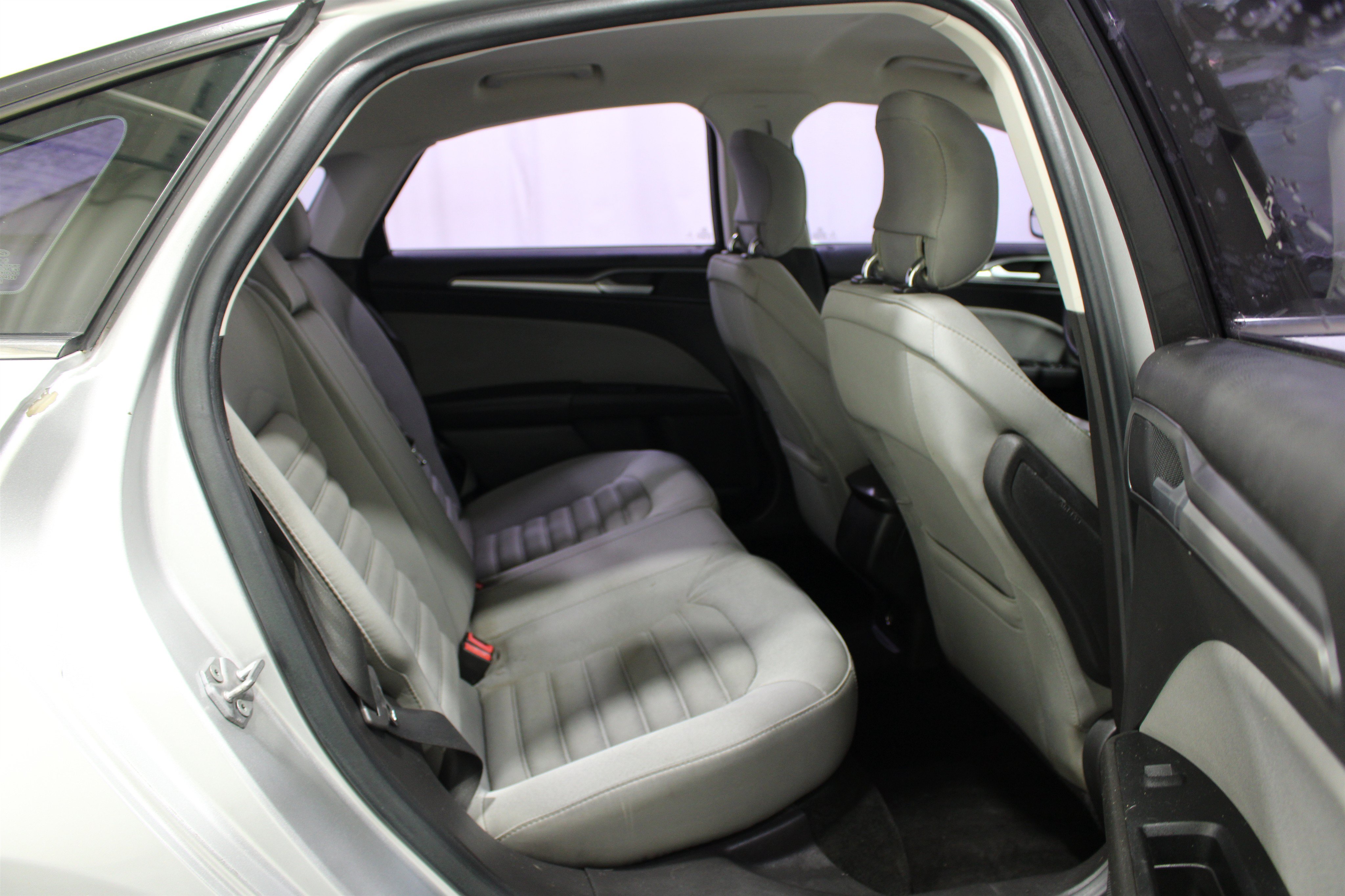 Used 2014 Ford Fusion S FWD image 19