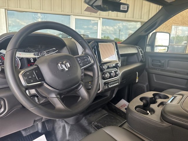 New 2025 RAM 5500 Tradesman image 25