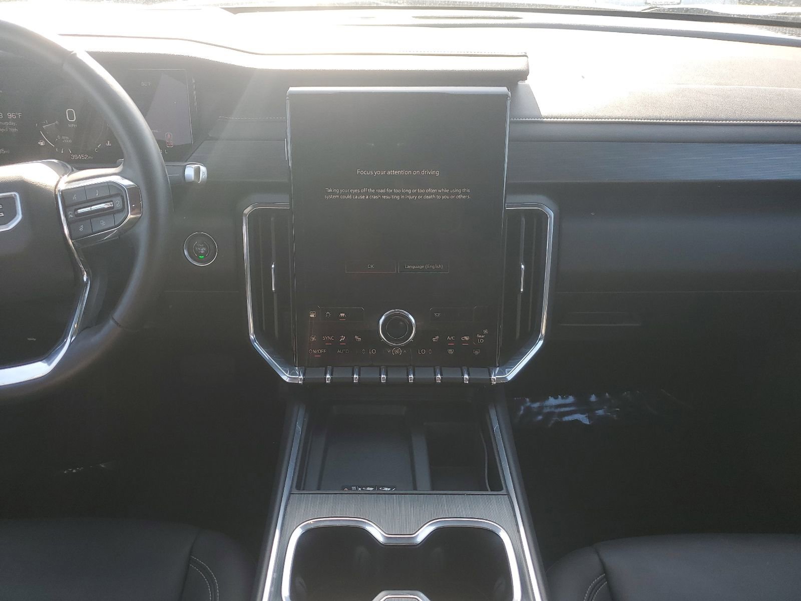 Used 2024 GMC Acadia Elevation image 10