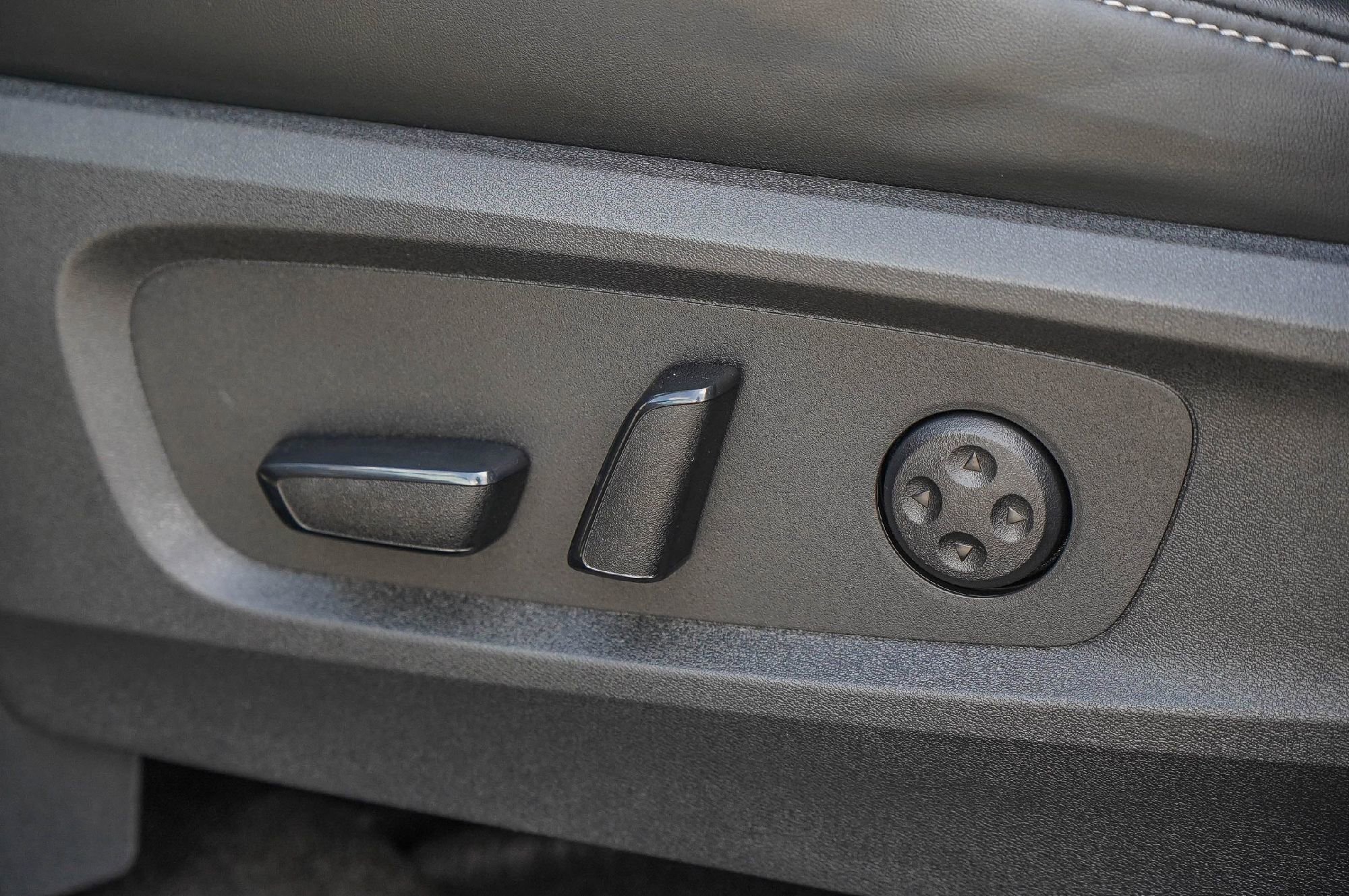 Certified 2023 INFINITI QX60 Luxe w/ Vision Package image 25