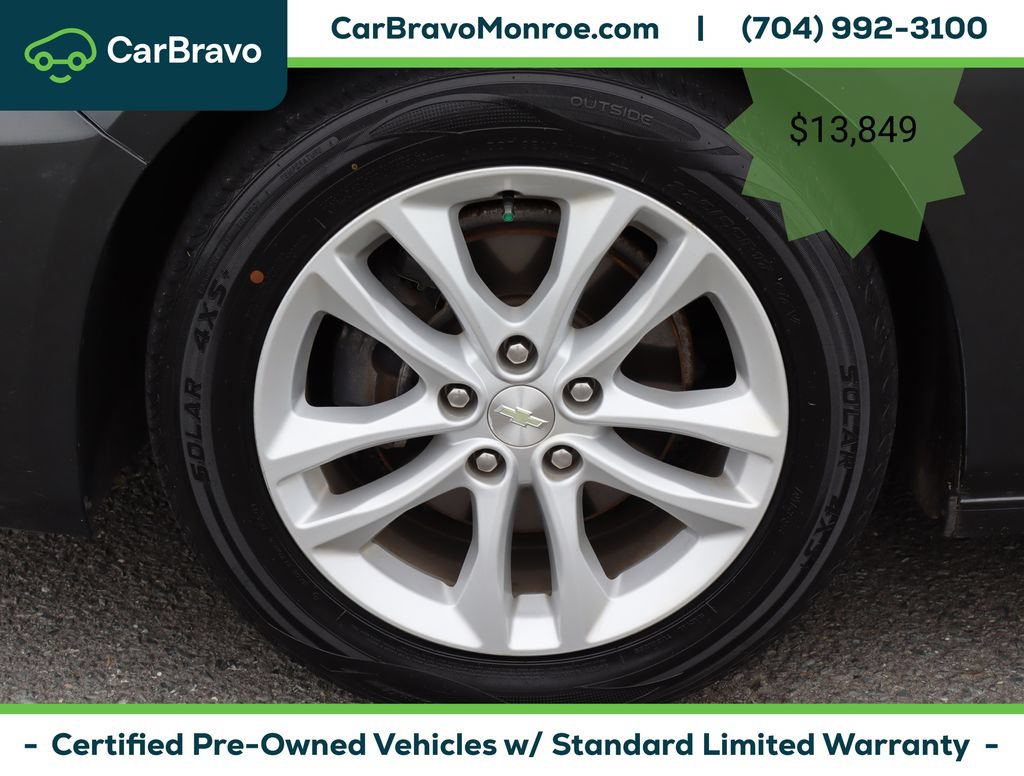 Certified 2017 Chevrolet Malibu LT FWD image 10