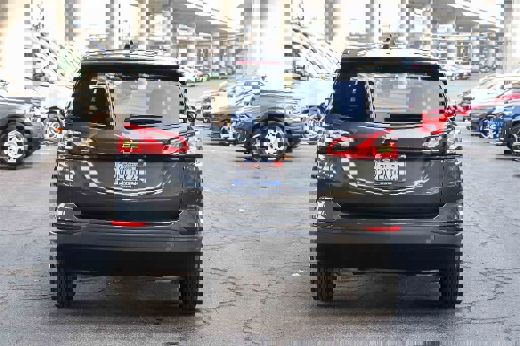 Used 2020 Chevrolet Equinox LS w/ LS Convenience Package image 5