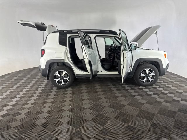 Used 2019 Jeep Renegade Trailhawk w/ Cold Weather Group II AWD/4WD image 16