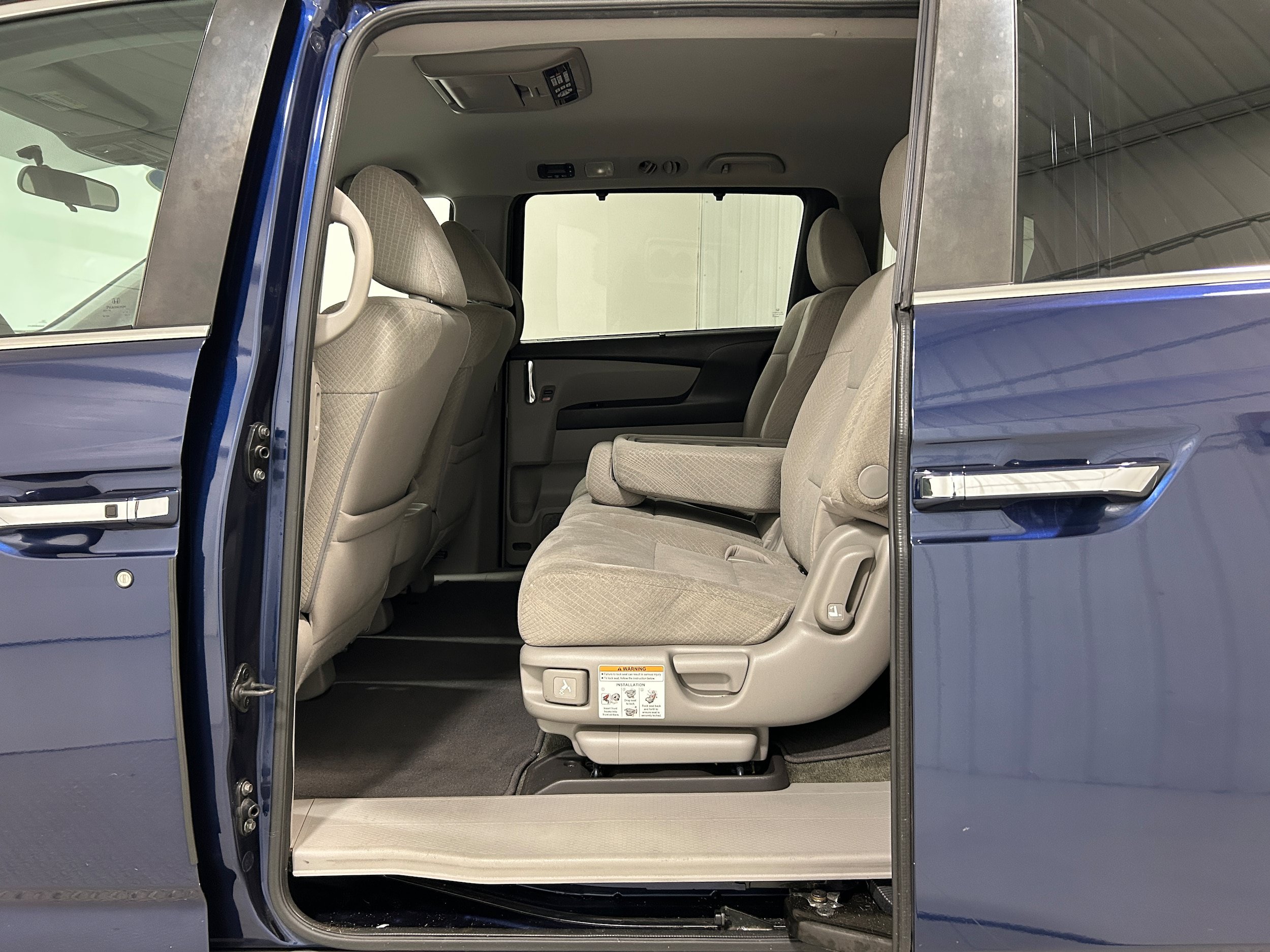 Used 2016 Honda Odyssey SE image 25