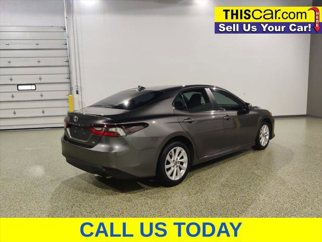 Used 2024 Toyota Camry LE FWD image 7