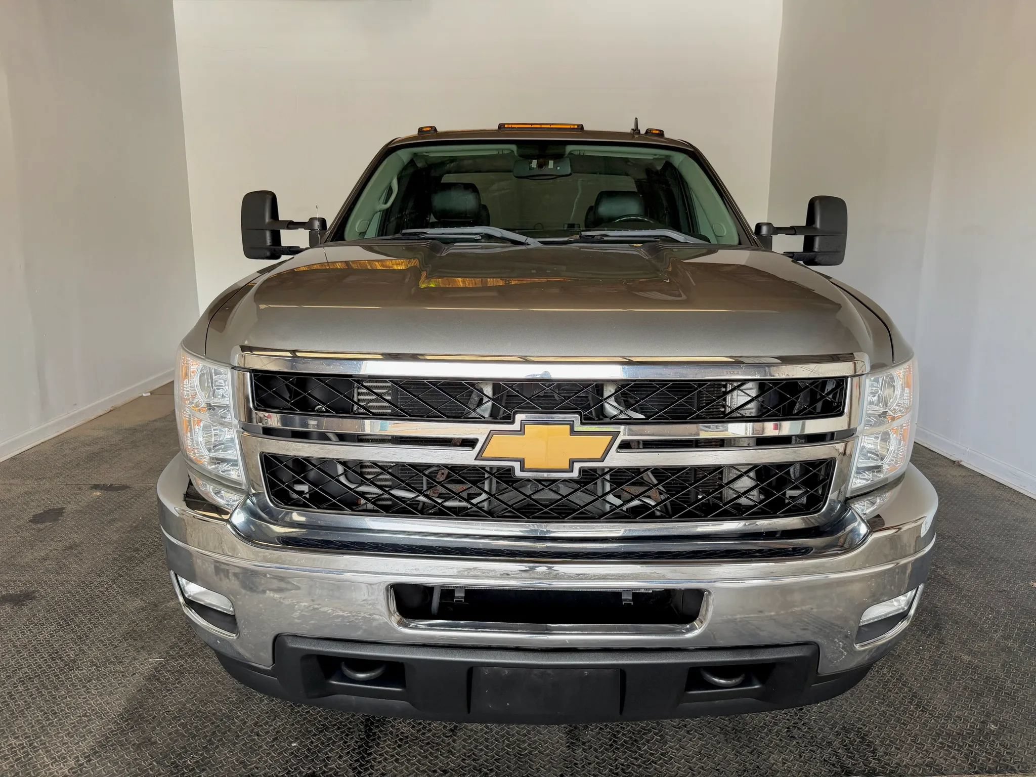 Used 2013 Chevrolet Silverado 3500 LT w/ Interior Plus Package AWD/4WD image 3