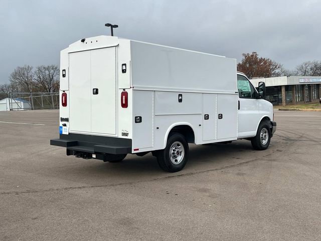 New 2025 GMC Savana 3500 w/ Power Convenience Package image 4