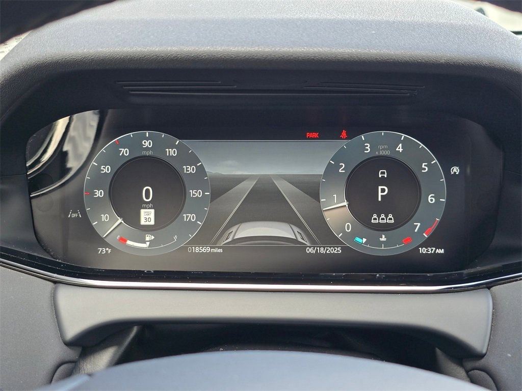 Used 2024 Land Rover Range Rover Evoque S image 12