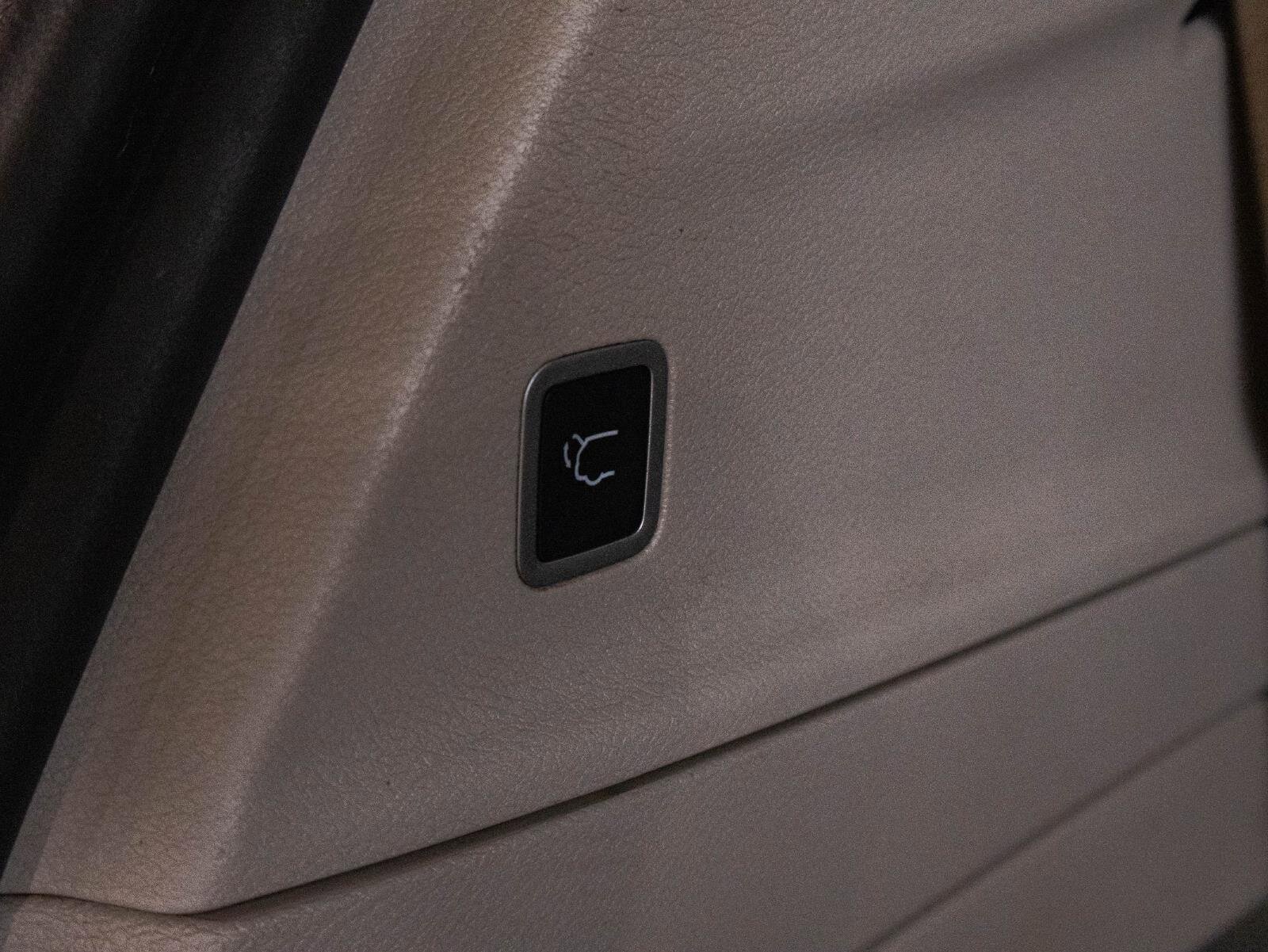 Used 2022 Chrysler Pacifica Touring-L image 24