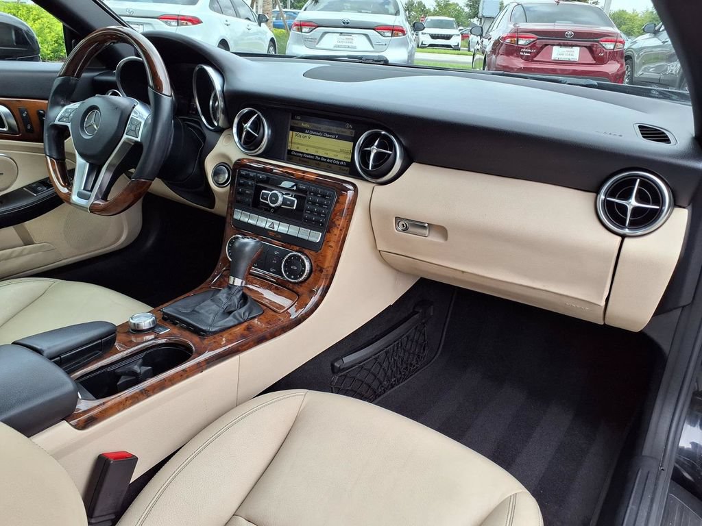 Used 2012 Mercedes-Benz SLK 350 image 11
