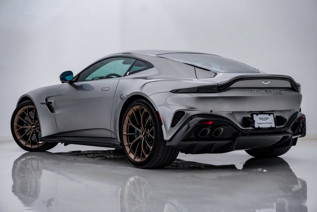 Used 2025 Aston Martin V8 Vantage Coupe RWD image 8