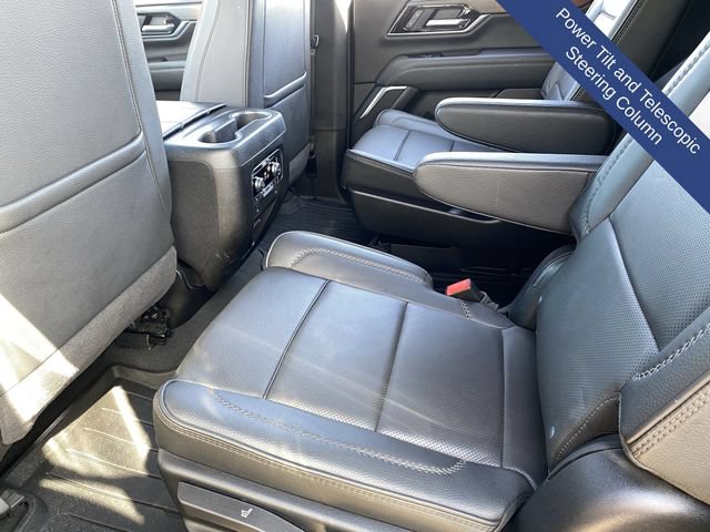 Used 2025 GMC Yukon Denali w/ Sun & Power Step Package AWD/4WD image 21