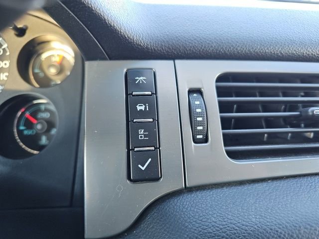 Used 2013 Chevrolet Silverado 1500 LTZ w/ LTZ White Diamond Edition image 18