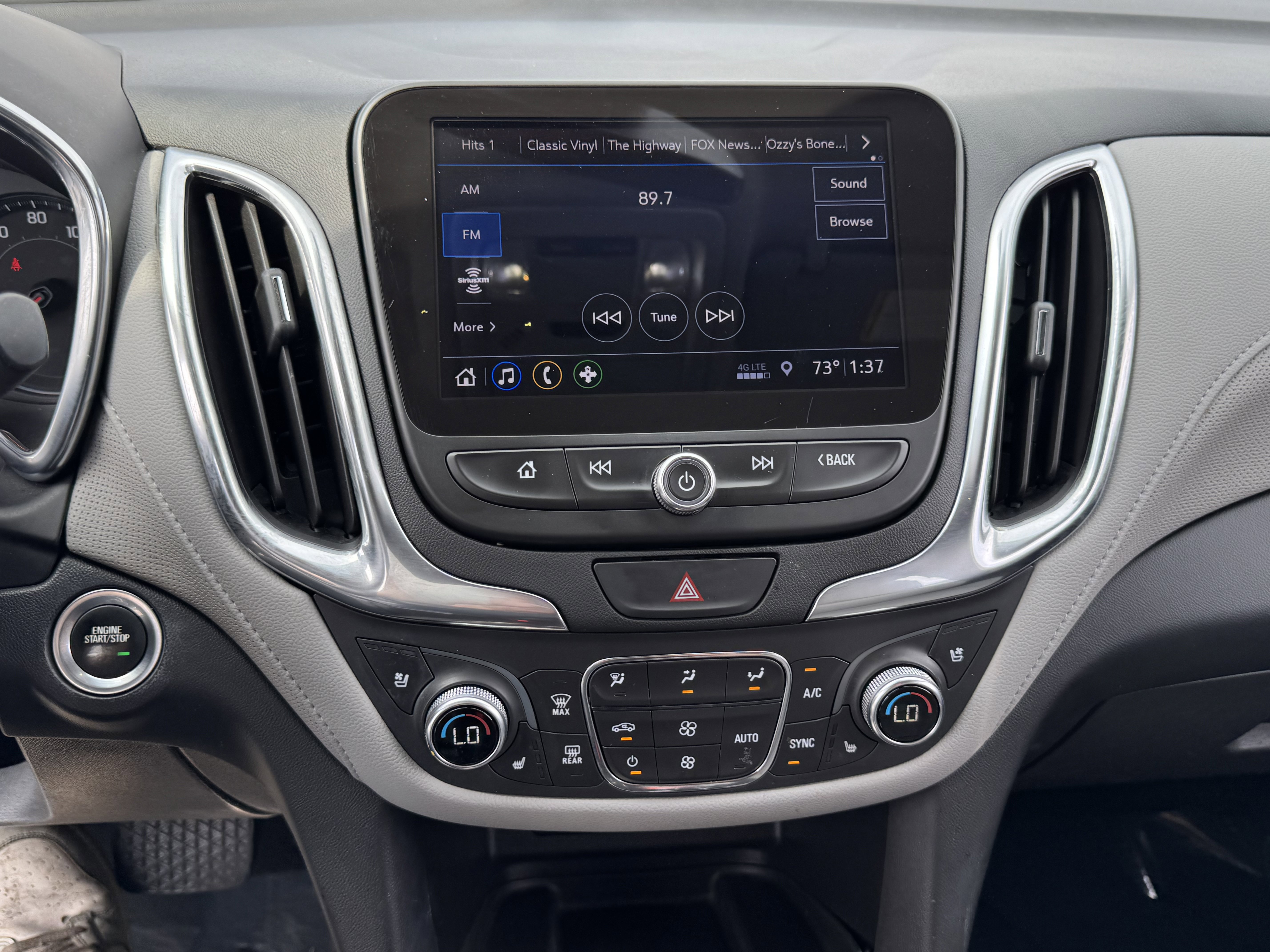 Used 2021 Chevrolet Equinox Premier image 26