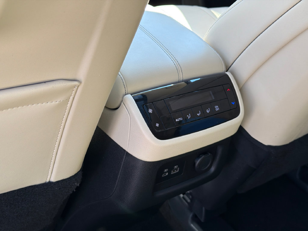 Used 2023 INFINITI QX60 Luxe w/ Cargo Package AWD/4WD image 23