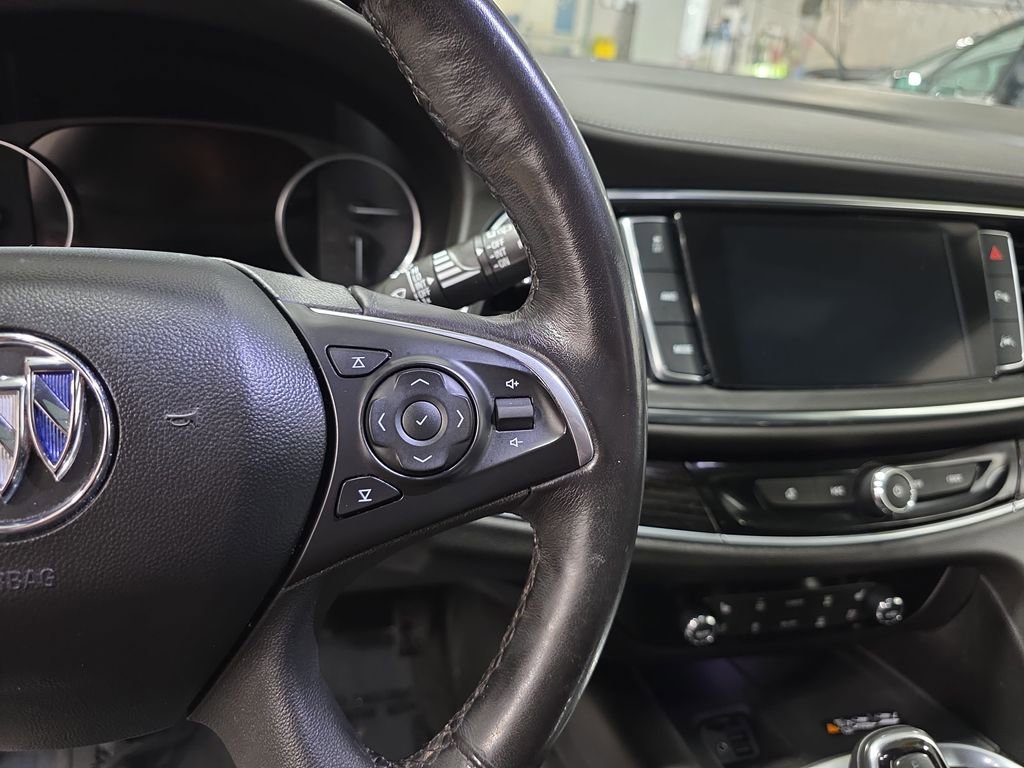 Used 2021 Buick Enclave Avenir w/ Avenir Technology Package image 21