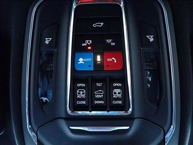 Used 2022 Jeep Grand Cherokee Trailhawk w/ Advanced Protech Group II image 25