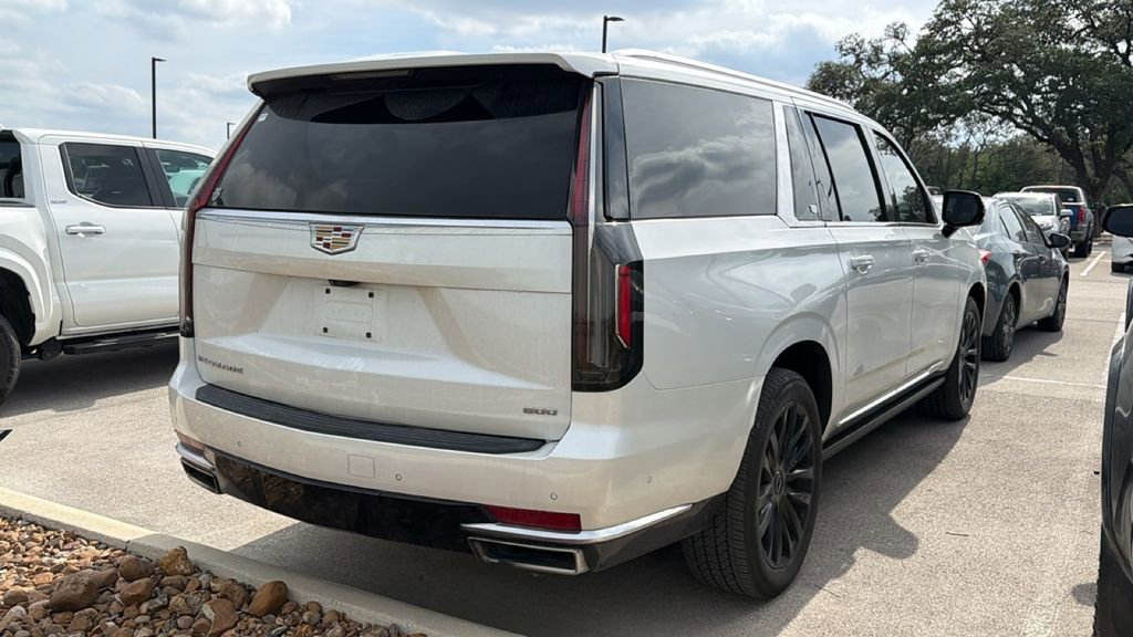 Used 2023 Cadillac Escalade ESV Premium Luxury w/ Performance Package AWD/4WD image 3