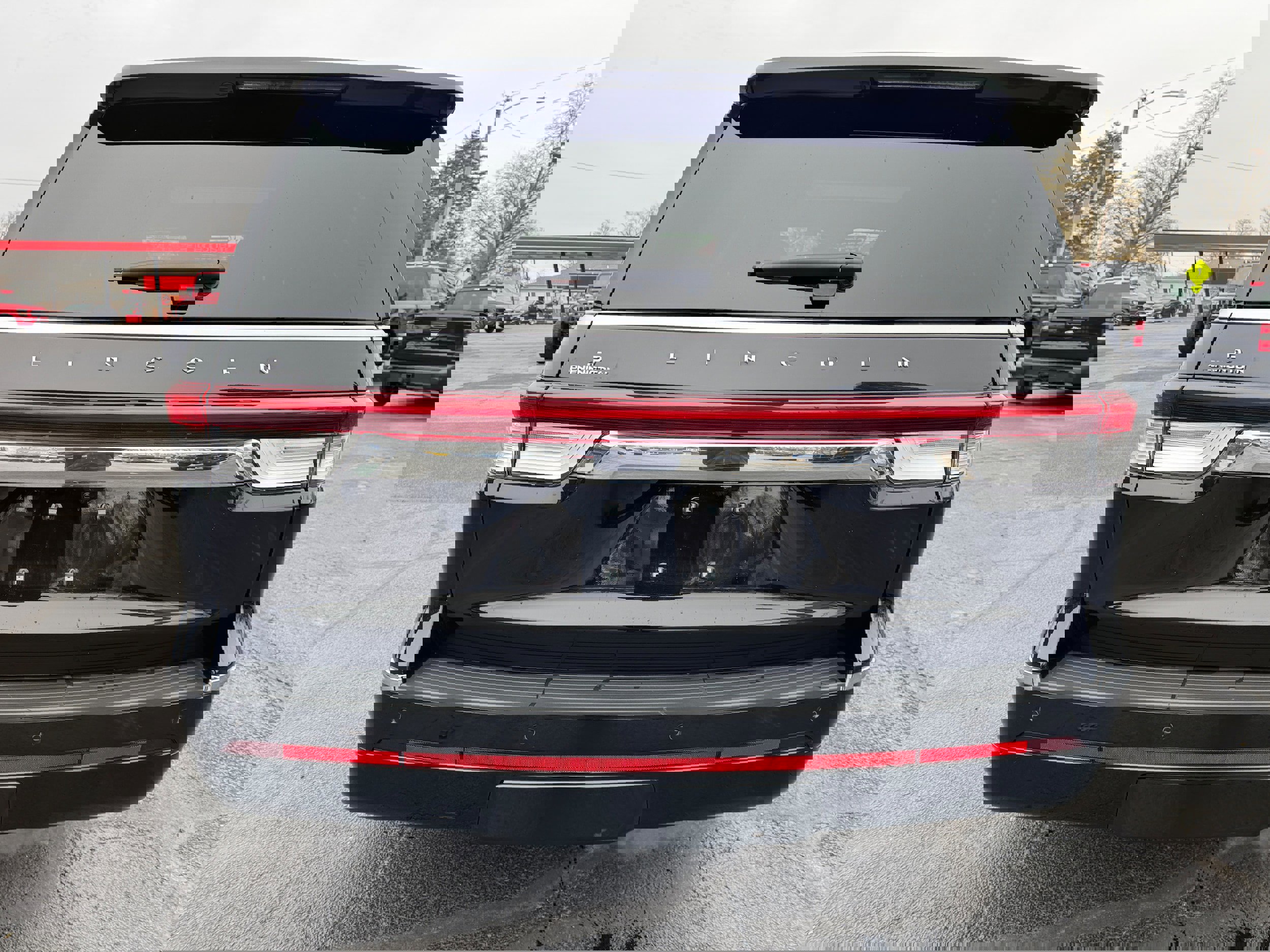 Used 2024 Lincoln Navigator Reserve image 6