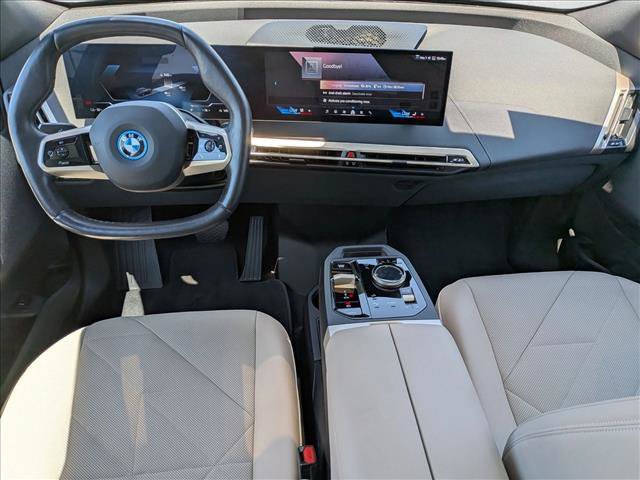 Used 2024 BMW iX xDrive50 AWD/4WD image 18
