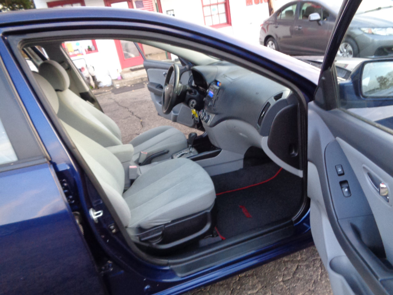 Used 2010 Hyundai Elantra GLS image 15