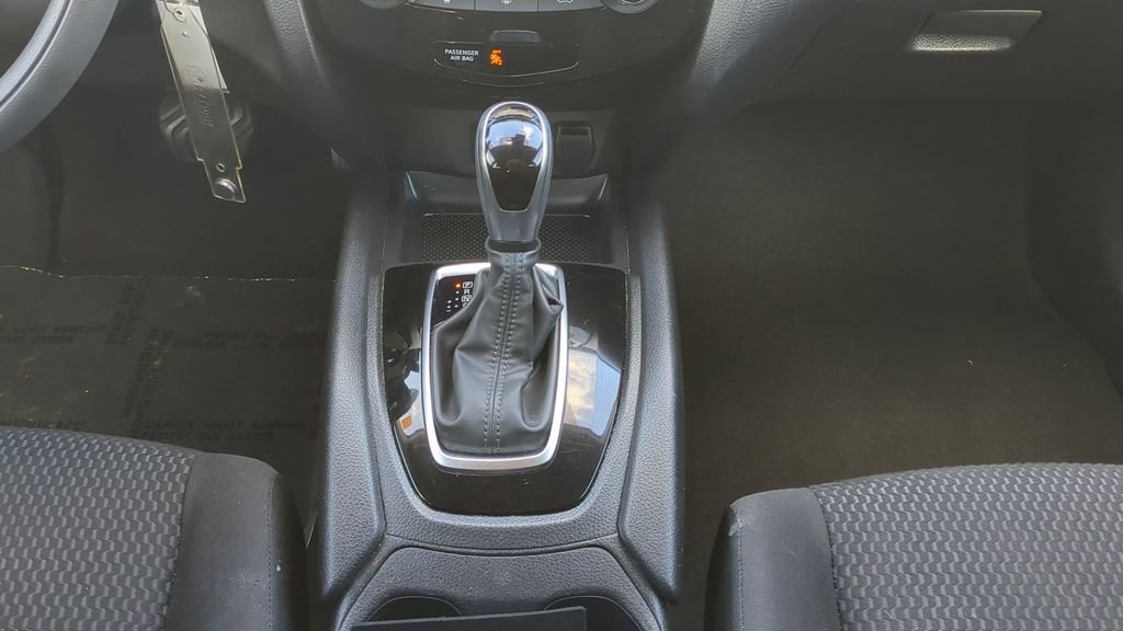 Certified 2020 Nissan Rogue Sport S image 18