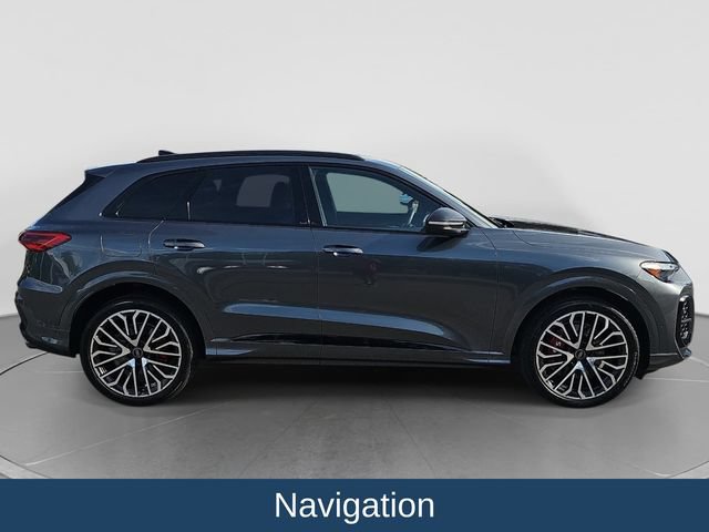 Used 2025 Audi SQ5 Premium Plus w/ Premium Plus Package AWD/4WD image 3