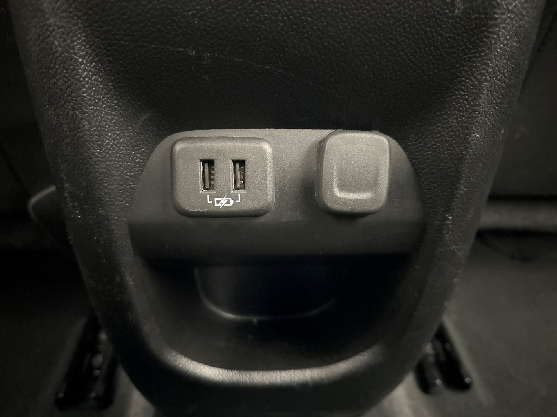 Used 2022 Chevrolet Colorado LT w/ LT Convenience Package AWD/4WD image 19