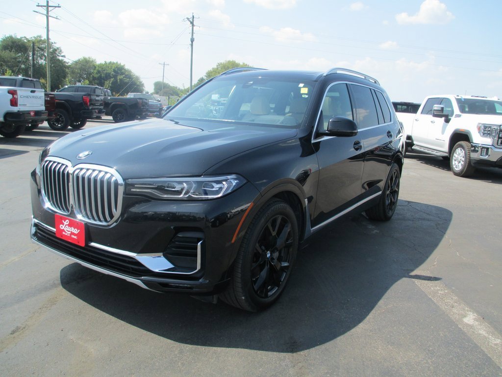 Used 2022 BMW X7 xDrive40i w/ Premium Package image 9