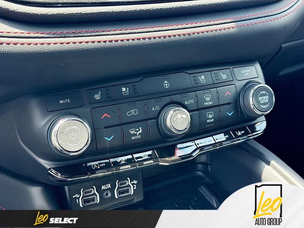 Used 2025 Dodge Durango GT AWD/4WD image 19