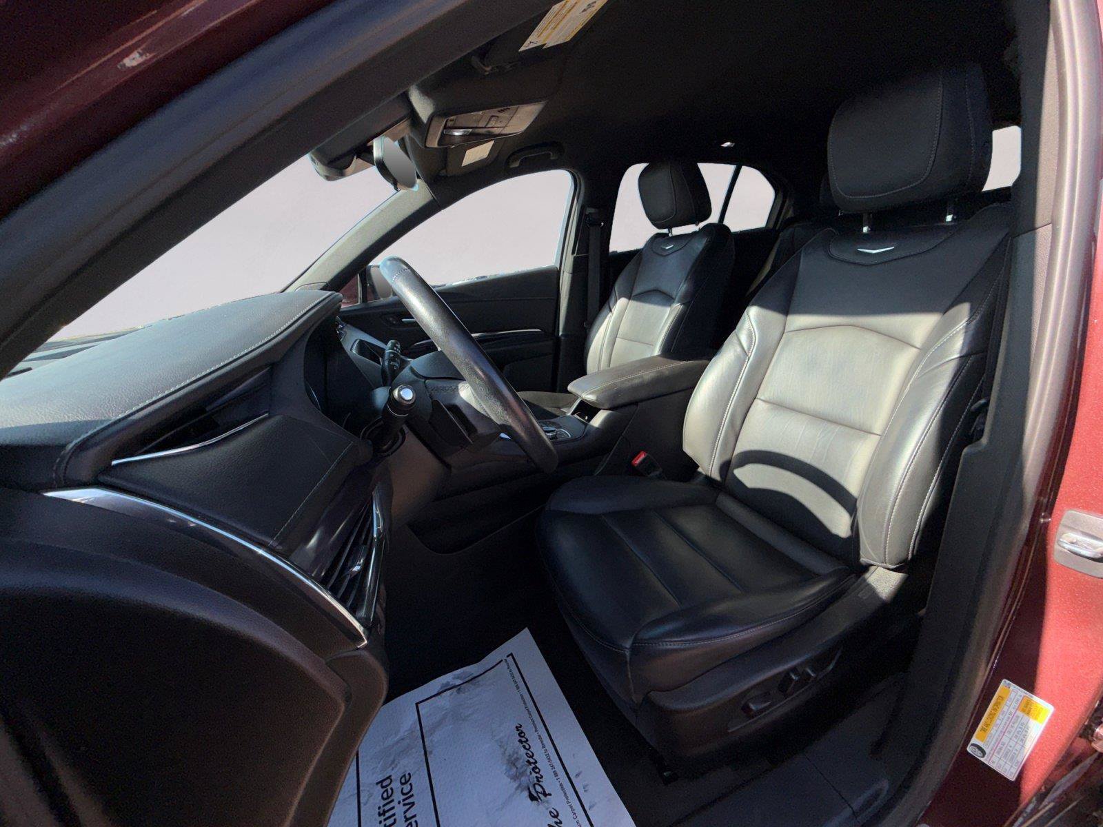 Certified 2023 Cadillac XT4 Luxury w/ Cold Weather Package FWD image 9