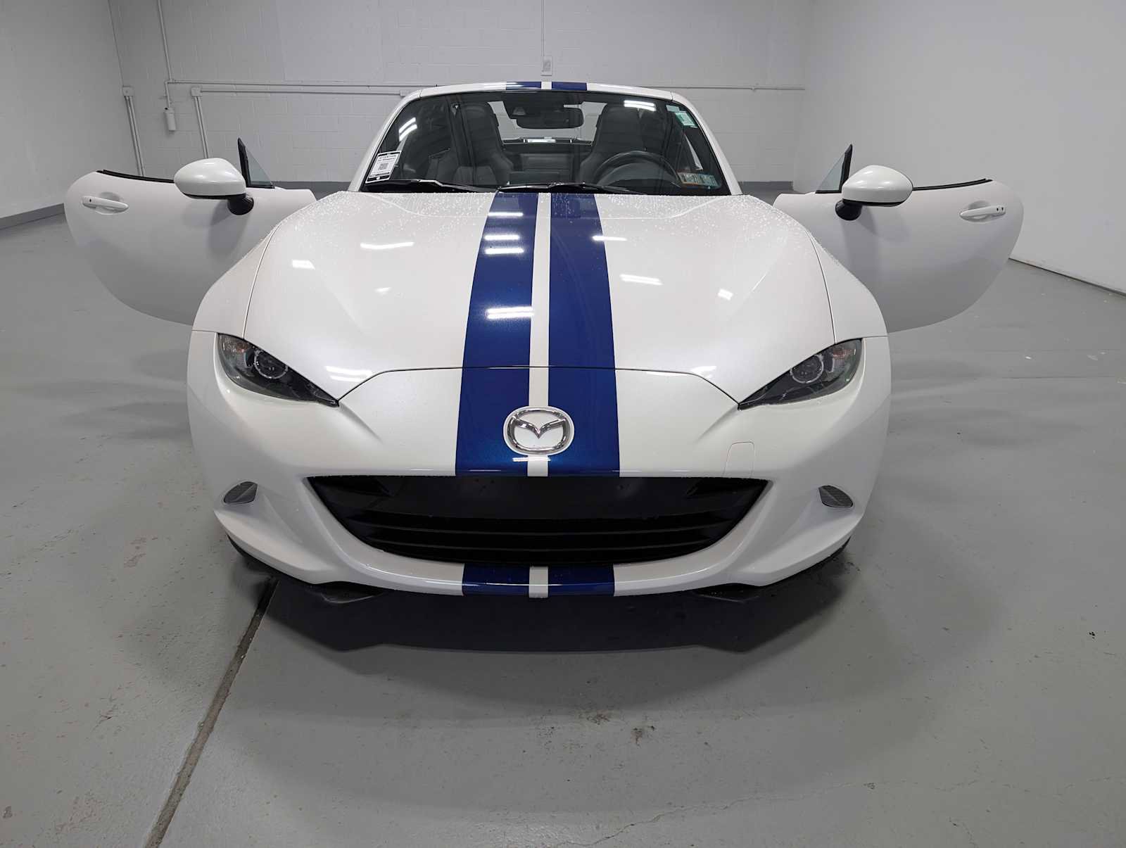 Used 2018 MAZDA MX-5 Miata RF Grand Touring image 14