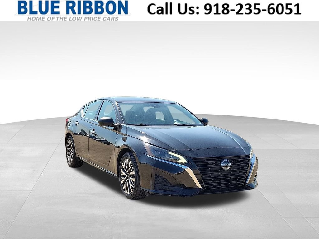 Used 2024 Nissan Altima 2.5 SV