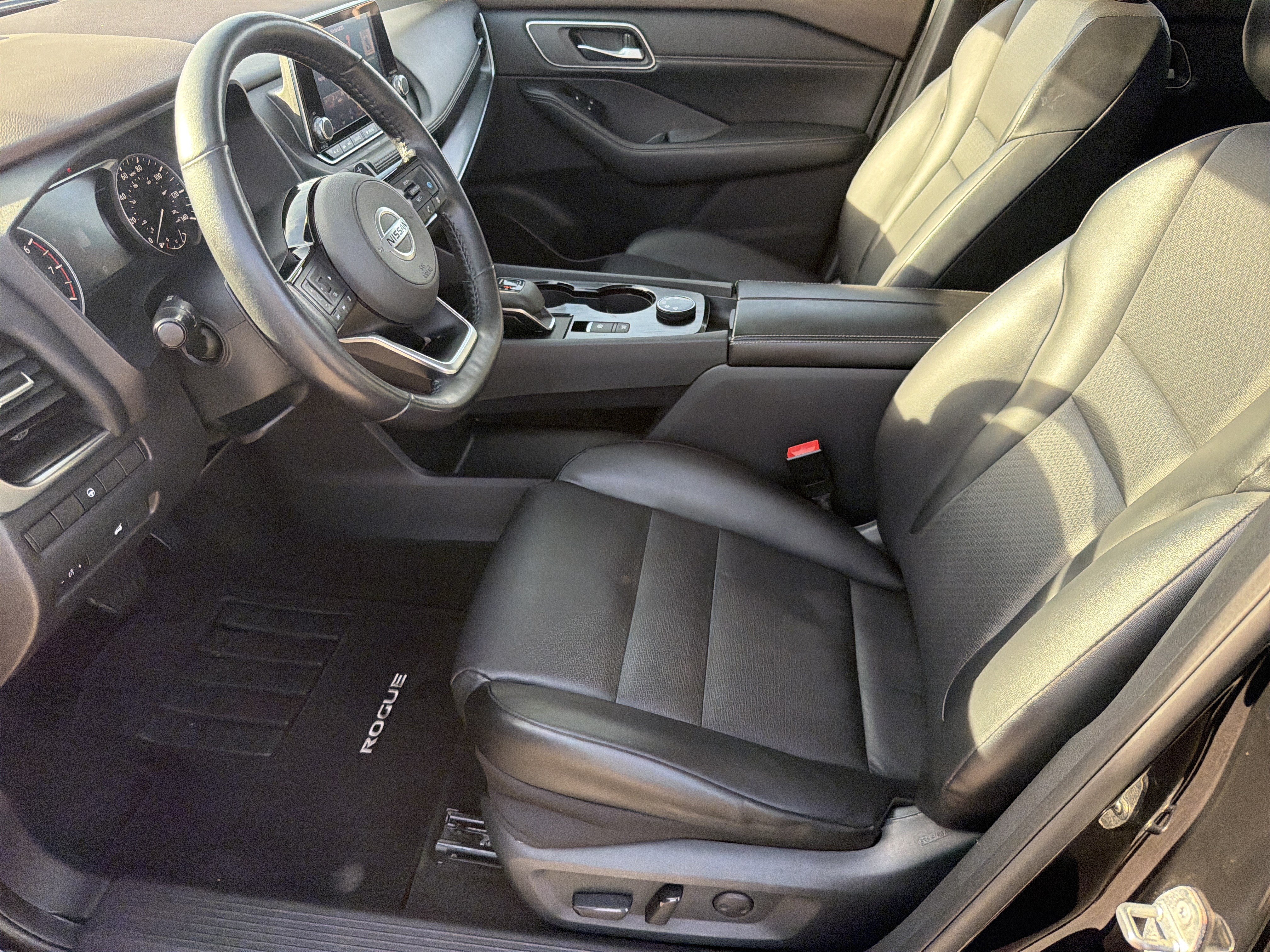 Used 2021 Nissan Rogue SV w/ Premium Package AWD/4WD image 19