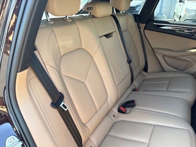 Used 2025 Porsche Macan AWD/4WD image 21