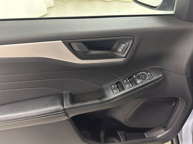 Used 2022 Ford Escape SE w/ Convenience Package AWD/4WD image 16