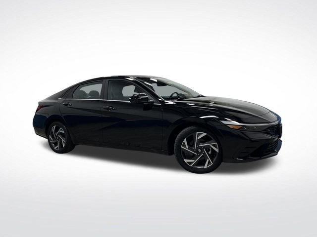 Used 2024 Hyundai Elantra SEL w/ Convenience Package image 38