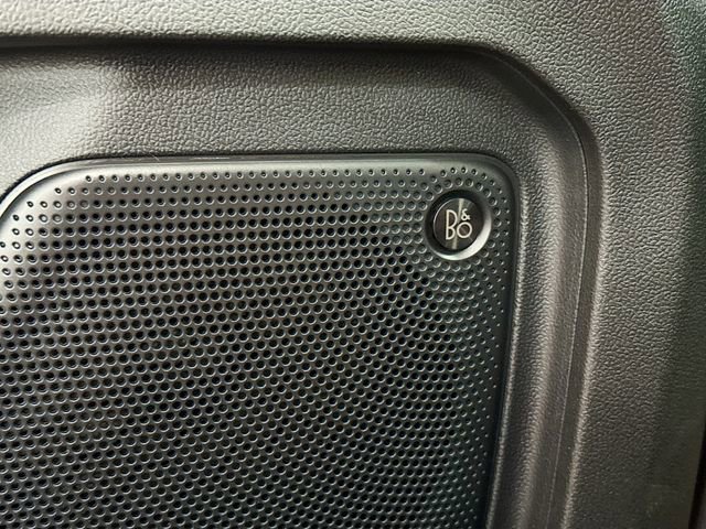 Used 2020 Ford Escape Titanium image 20