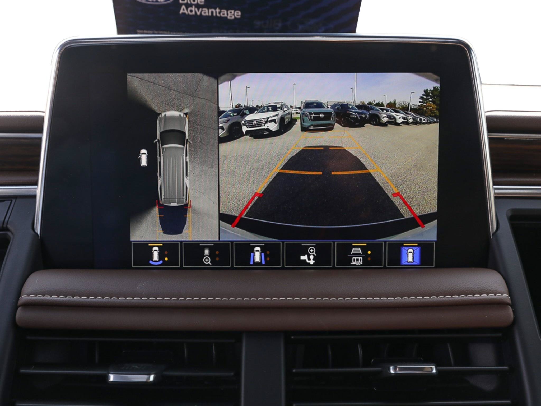 Used 2024 Chevrolet Tahoe High Country AWD/4WD image 18