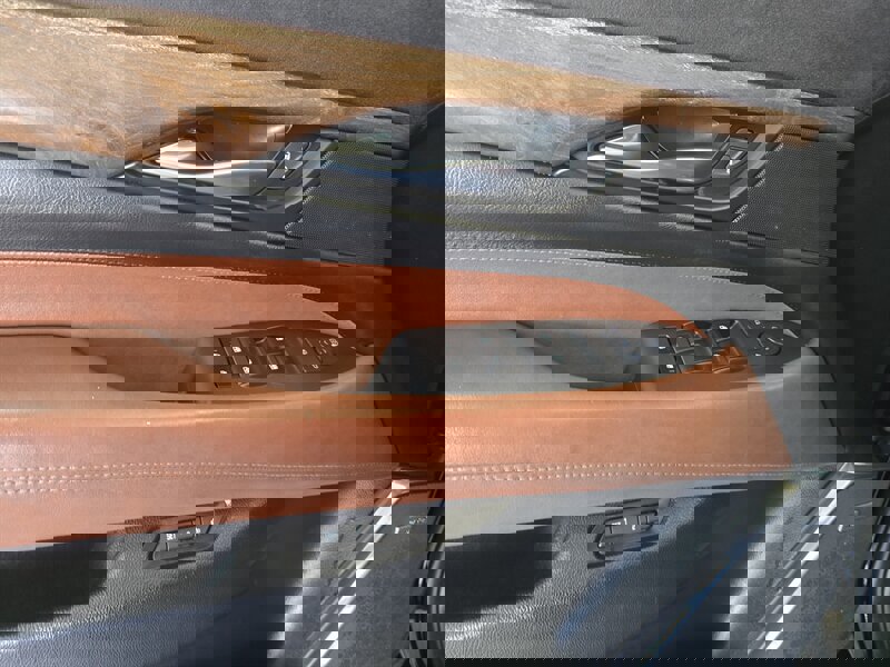 Used 2016 Cadillac Escalade ESV Luxury image 21