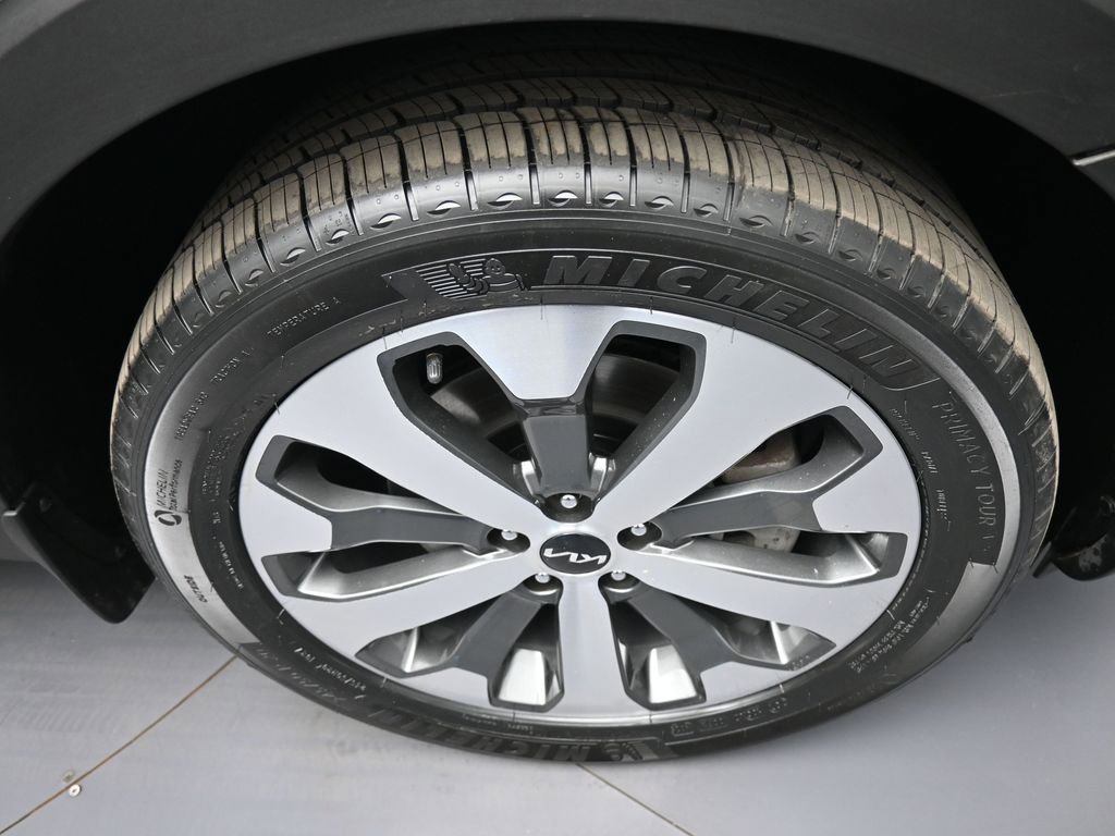 Certified 2022 Kia Telluride EX w/ EX Premium Package image 13