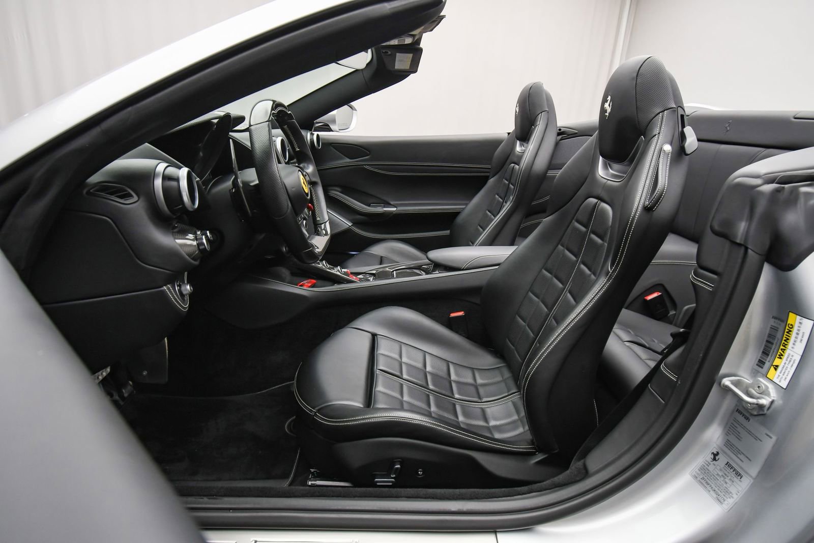 Used 2019 Ferrari Portofino image 19