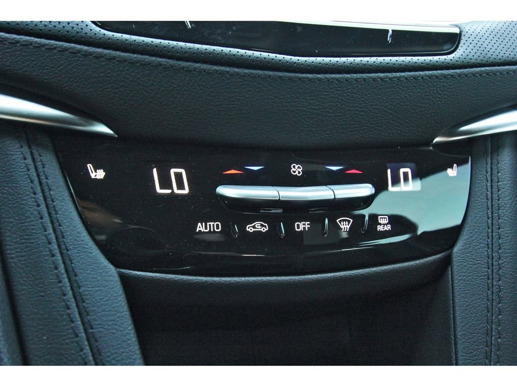 New 2025 Cadillac XT6 Luxury AWD/4WD image 19