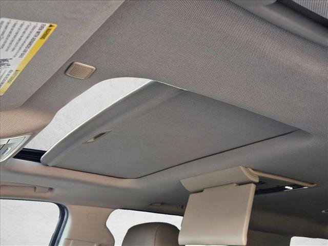Used 2019 GMC Yukon XL SLT w/ Open Road Package RWD image 12