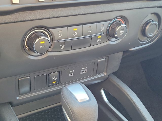 Certified 2025 Nissan Frontier SV image 29