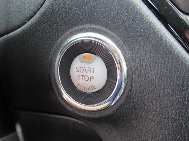 Used 2020 Nissan Pathfinder SV FWD image 27