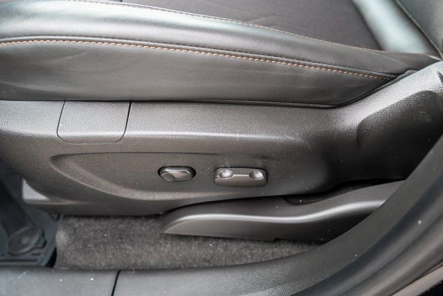 Used 2022 Chevrolet Trax LT w/ LT Convenience Package image 20