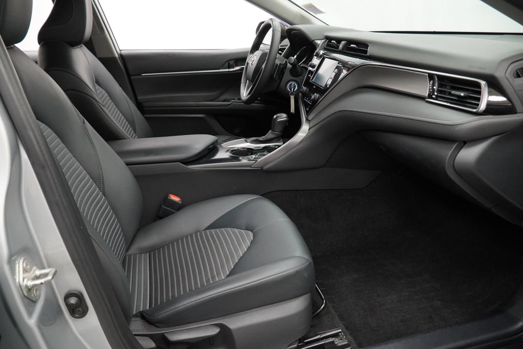 Used 2020 Toyota Camry SE FWD image 48