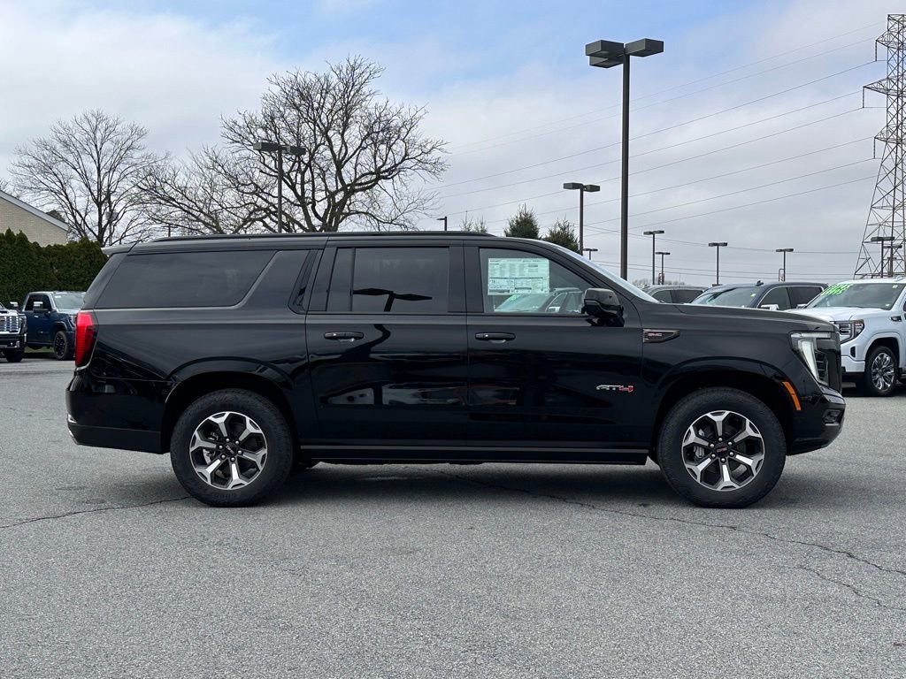 New 2026 GMC Yukon XL AT4 Ultimate AWD/4WD image 3