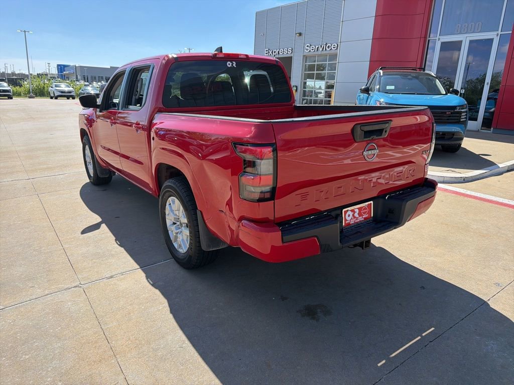 Used 2022 Nissan Frontier SV image 3